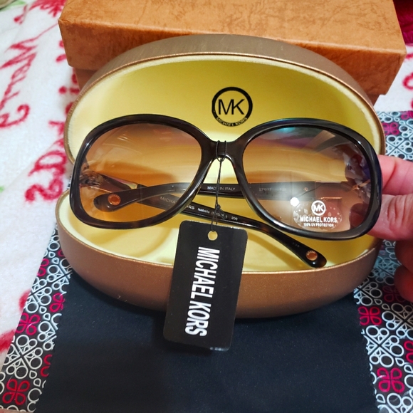 NWT-MICHAEL KORS ISABELLE AMBER LENS SUNGLASSES